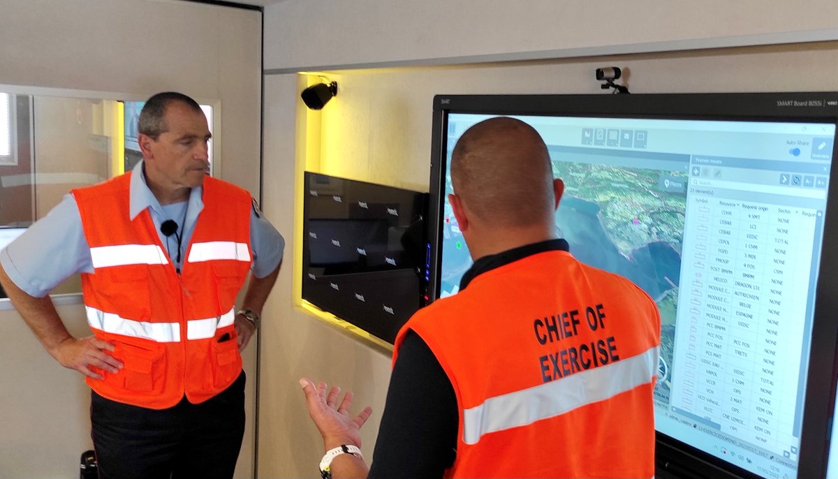 Crimson_csgroup's tweet photo. Déploiement de Crimson pour Domino FSX : l'exercice européen de #gestiondecrise bat son plein depuis hier 10 h, avec plusieurs catastrophes industrielles à la chaîne... #domino2022
@SecCivileFrance @pompiers_13 @MarinsPompiers @EntenteValabre @GMIF13 #Formisc #CivilProtection https://t.co/busZG7lqc8