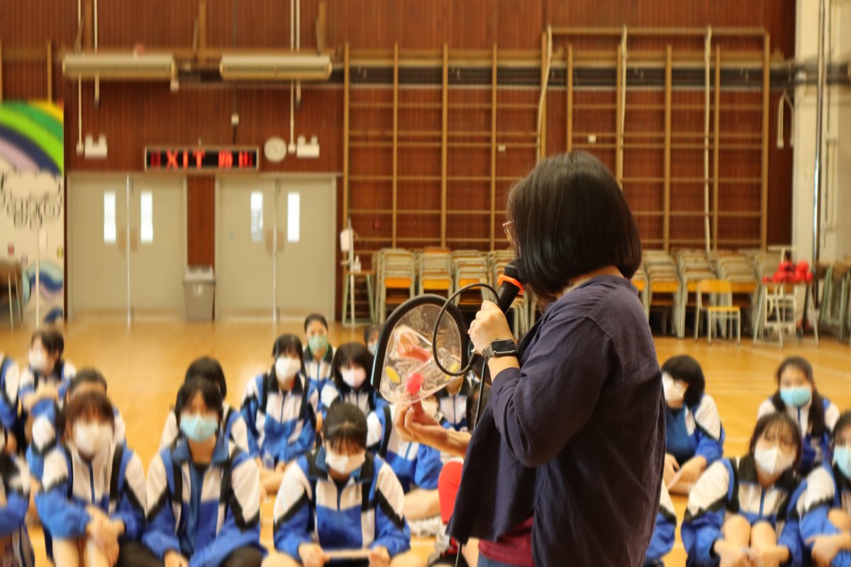 happeriod's tweet photo. Happy collaboration with @WISEHONGKONG, sharing #positiveperiod education to girls in #sports class is a key for them to #owntheirchoices! 

We provide all kind of #menstruation related #education education, feel free to chat with me if you want to know more! https://t.co/wkhVTfQ4Ol