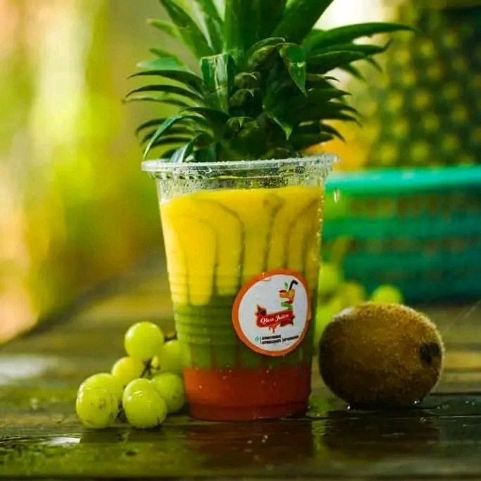 IMudembula's tweet photo. Are you in Jinja?  And you truely feel like you want to quench your thirsty with a glass of your favourite cocktail juice...simply vist @QleaCafe along main street opposite @TheinnoviationVillage..#JinJaCity2022 https://t.co/6TnDNDZwGP
