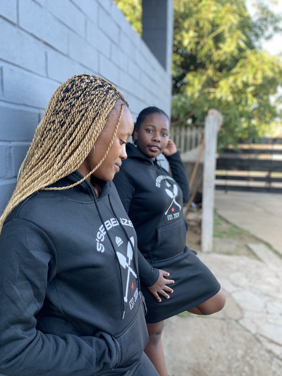 NguMzingaye's tweet photo. Could someone buy these Hoodie Dresses please! ๐
Just promote a hommie's hustle. Courtesy of @ssebenze https://t.co/nP2q5jhey7