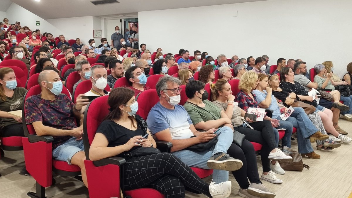 ccoopv's tweet photo. 👉@CCOOPV apuesta por una reindustralización del País Valenciano que implica una mayor inversión en innovación, digitalización, formación o infraestructuras que vertebren el territorio. 
#PactoEstadoIndustriaYa https://t.co/lDPfltq9sc