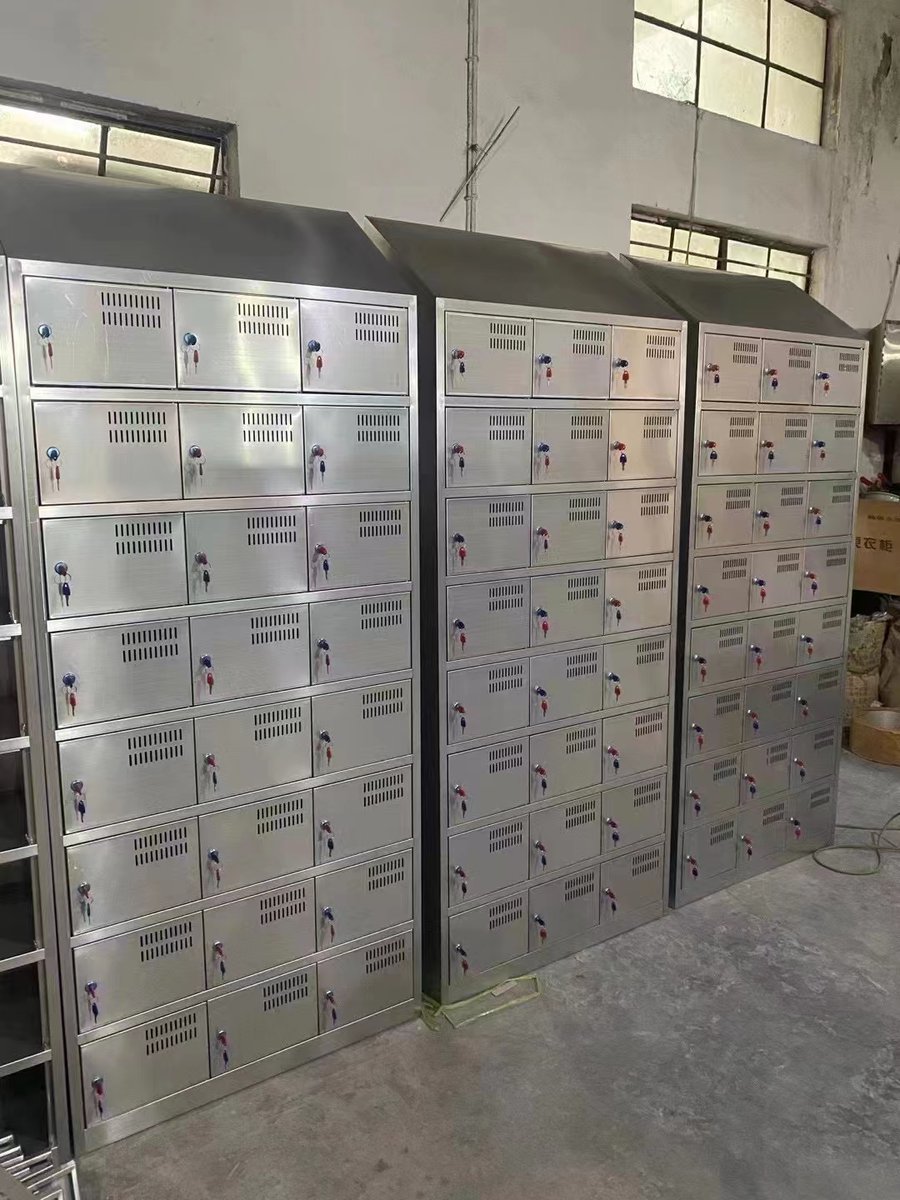 feite_pu's tweet photo. Professional 304/201 stainless steel filing cabinet, locker custom production, factory direct sales, welcome to inquire https://t.co/t7wU2gdCXn