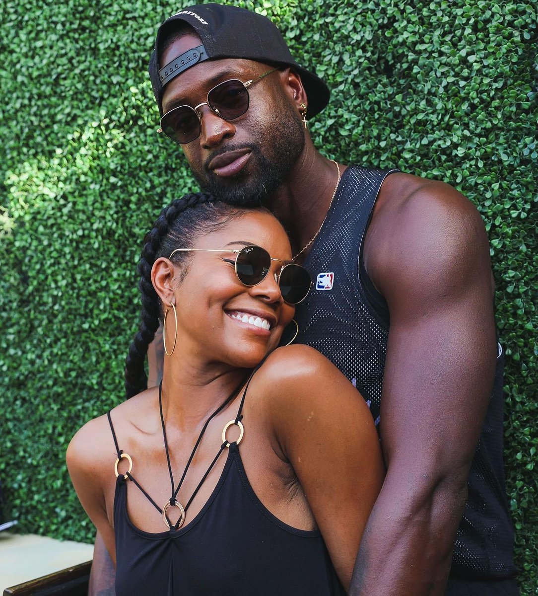 hwmelanin's tweet photo. Mr. & Mrs. π #hollywoodmelanin #theWades #WadeUnion https://t.co/gGQSYYaK8p