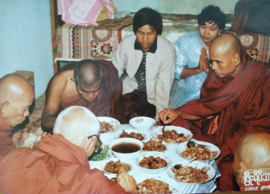 ShweLanGaLay's tweet photo. Part 1 interview with Zaw Win Htet: A discussion on #Monywa history, #Ledi #Sayadaw, #Burmese #monastic #schools, #reincarnation, U #Wisara, and much more!

https://t.co/XXNsKCX7rJ

#Buddhistpodcast #meditation #myanmar #burma #vipassana #buddhism #dhamma #dharma #meditacion #sng https://t.co/kL2eo5w5Zc