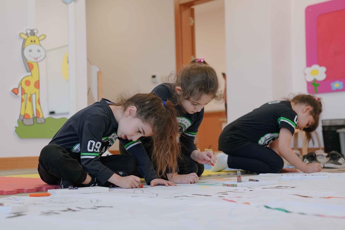 Öyle bir #EngellilerHaftası’ydı ki coşkusu hala hissediliyor diyebilir miyiz? 
Bizce deriz 😎❤️🎉

📍Engelsiz Yaşam Merkezi kapılarını bugün,adımlarını iyilikle atan <a href="/uygarokullari/">Uygar Okulları</a>’na açtı.

Gelen öğrencilerimiz eğitimcilerimizle birlikte atölye çalışmaları gerçekleştirdiler. 🎉