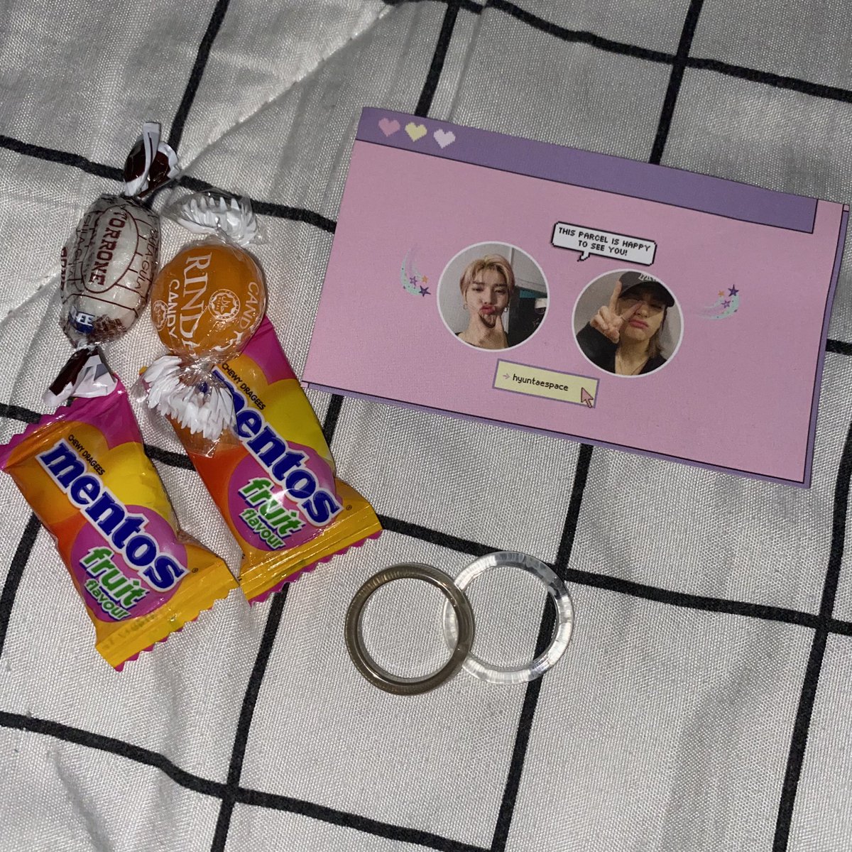 nlvchrs's tweet photo. received homaika rings yesterday! thanks @hyuntaespace <33
#hyuntaesfeedback https://t.co/RQZHcz5QWh