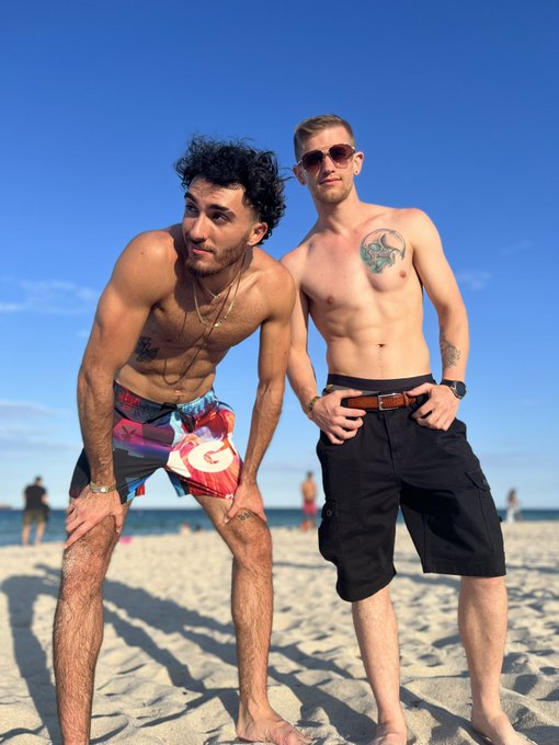 Xbiz day 2 was one to remember 🌴 Great times and more to come 😅 https://t.co/Z3YtursjOD