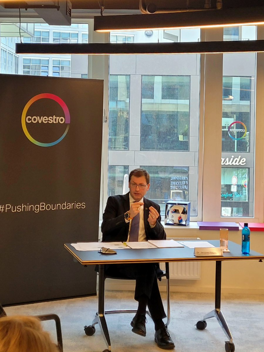 Klimaneutralität durch nachhaltige Produktion, grünen Strom, grünen Dampf - @j_ragot von <a href="/CovestroDE/">Covestro Deutschland</a> auf dem #Politikforum in #Berlin