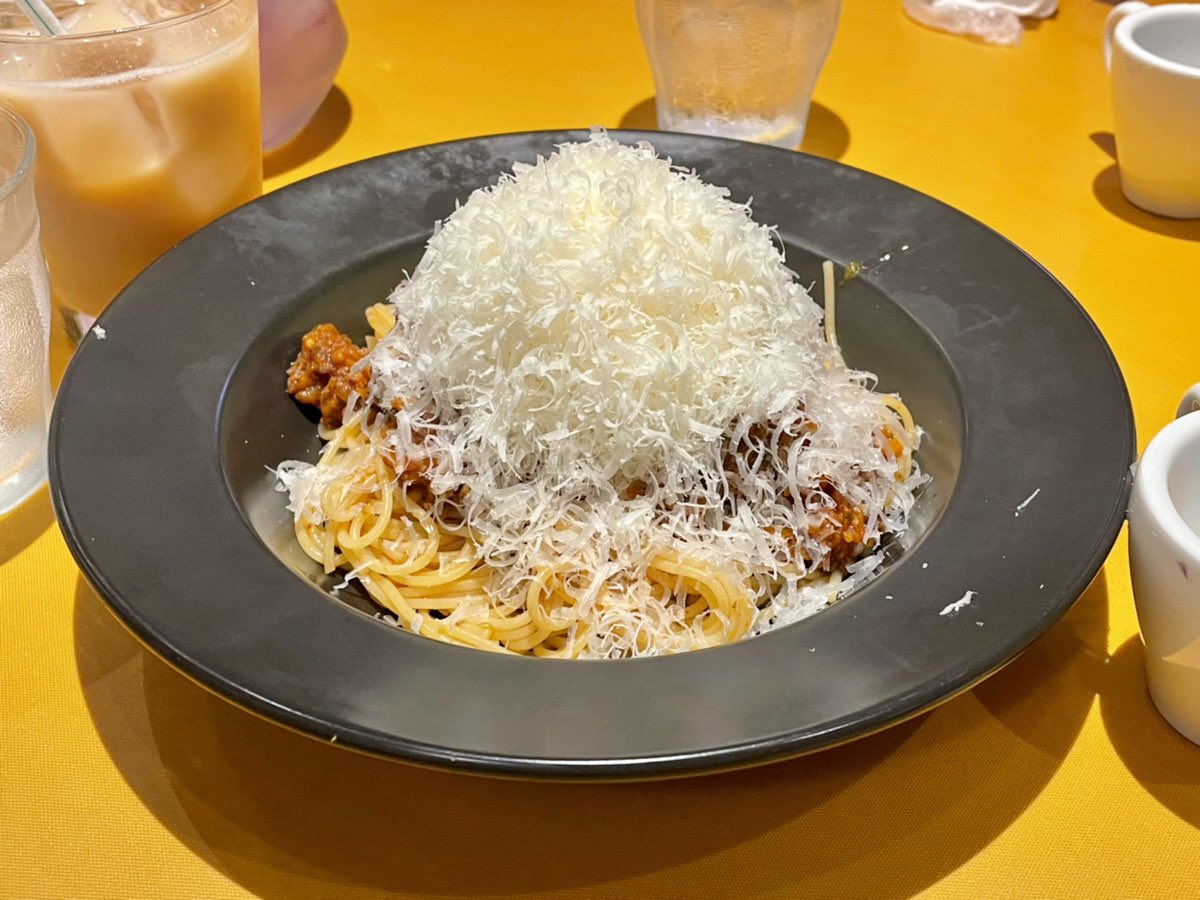 ofunanet's tweet photo. 今日から関連会社の新入社員さんたち4名が、3日間の研修に来てるよ。

私、こういうの苦手みたい😅
緊張してランチに行くのに、スマホ忘れた💦

同僚のスマホ借りて撮影。

研修1日目は、ドルチェヴィータ @DolceVita_ofuna でパスタ❤︎

種類多いから迷っちゃう😍

美味しかったー！！

#大船 https://t.co/zhLzZXWM84