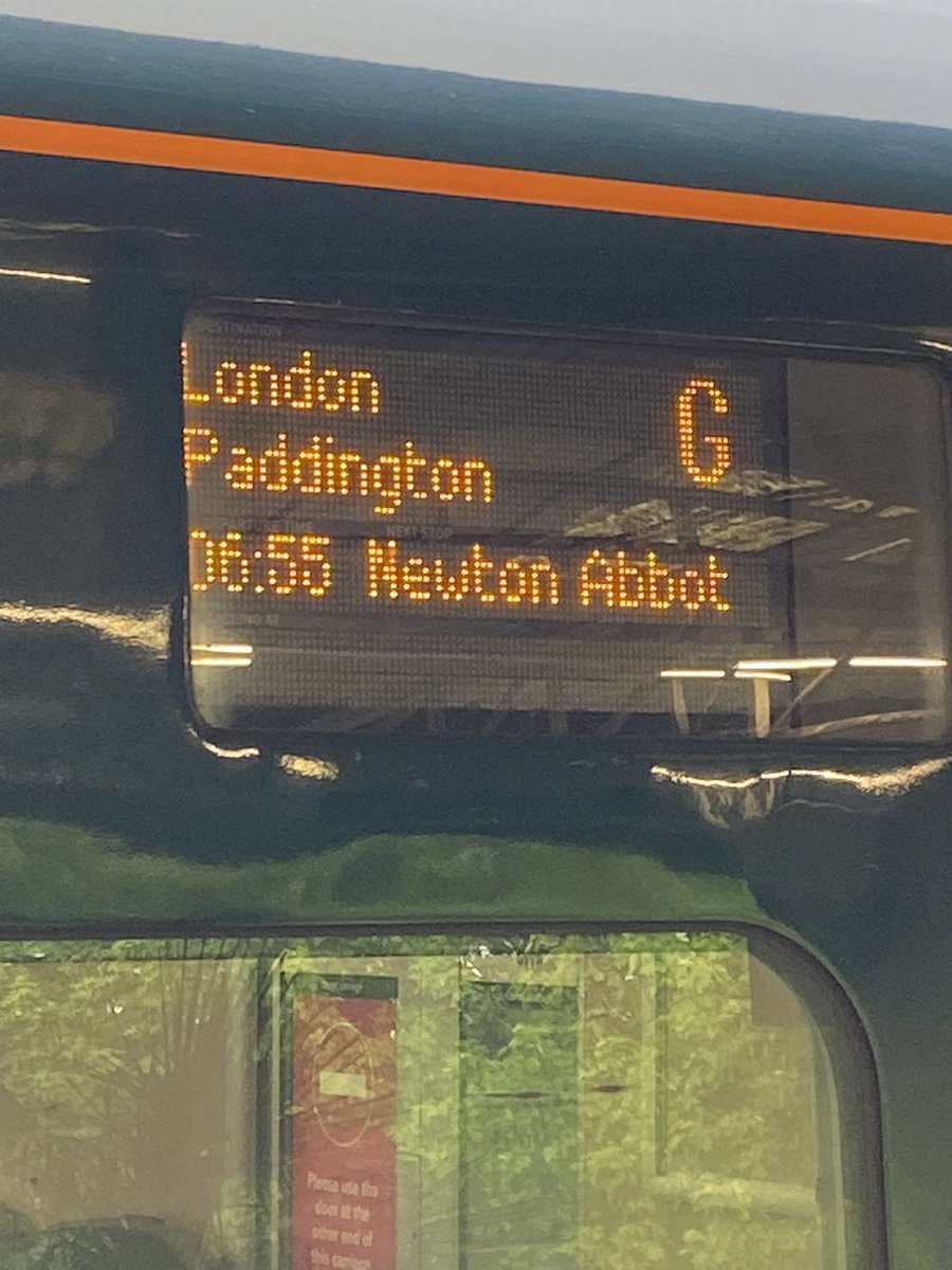 Early start today. En route to #digitalhealthshow to showcase <a href="/livewellsw/">Livewell Southwest</a> wound pathway digitisation work with Hannah Blake and Arielle Goodbourn. #wounds #digitalhealth