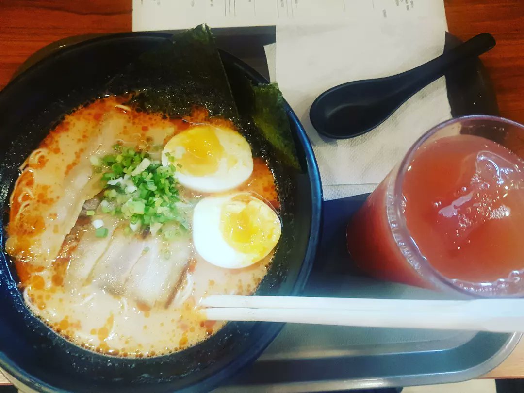 averagejohn314's tweet photo. Ramen 🍲⌚ #oishi https://t.co/m3lMSZ5DmB