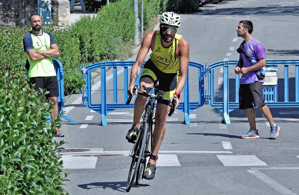 cnrivalia's tweet photo. ÁNGEL SALVADOR @AngelRobson afronta un gran reto en su primer XVII IRONCAT L'AMPOLLA de larga distancia
3.8🏊/180🚴/42.2🏃
Mucha suerte y a por todas Máquina 🦾!! https://t.co/sTS5LASmXb