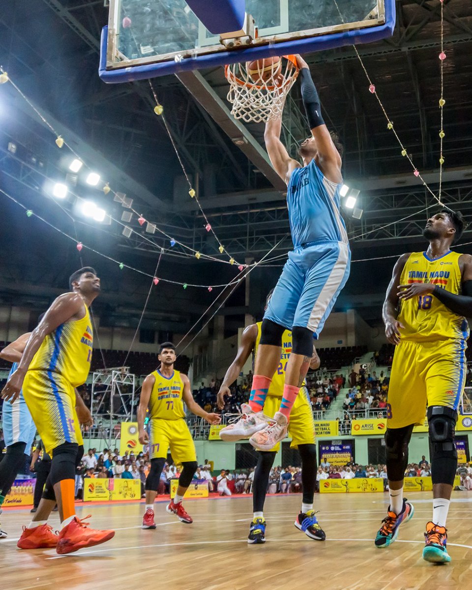gill_amjyot's tweet photo. Sometimes, you just need to throw it down hard. Sultan of Slam, slamming one home at the 71st National Basketball Championship.

@Tnbahub @BFI_basketball

#Repost @sidbreakball

#WaheguruMaherKare🙏 #IndiaBasketball https://t.co/AW415FhmXo