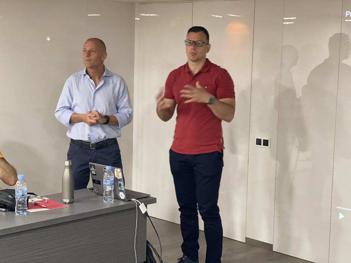 “Partiti con un focus su #banking and #finance oggi siamo un riferimento per la gestione dei dati nei mercati verticali più importanti grazie ad un approccio intelligente alle infrastrutture. Costi precisi, nessun rinnovo forzato” <a href="/umberoot/">Umberto Galtarossa</a> <a href="/PureStorageIT/">PureStorageIT</a> #kubecon #kubekira