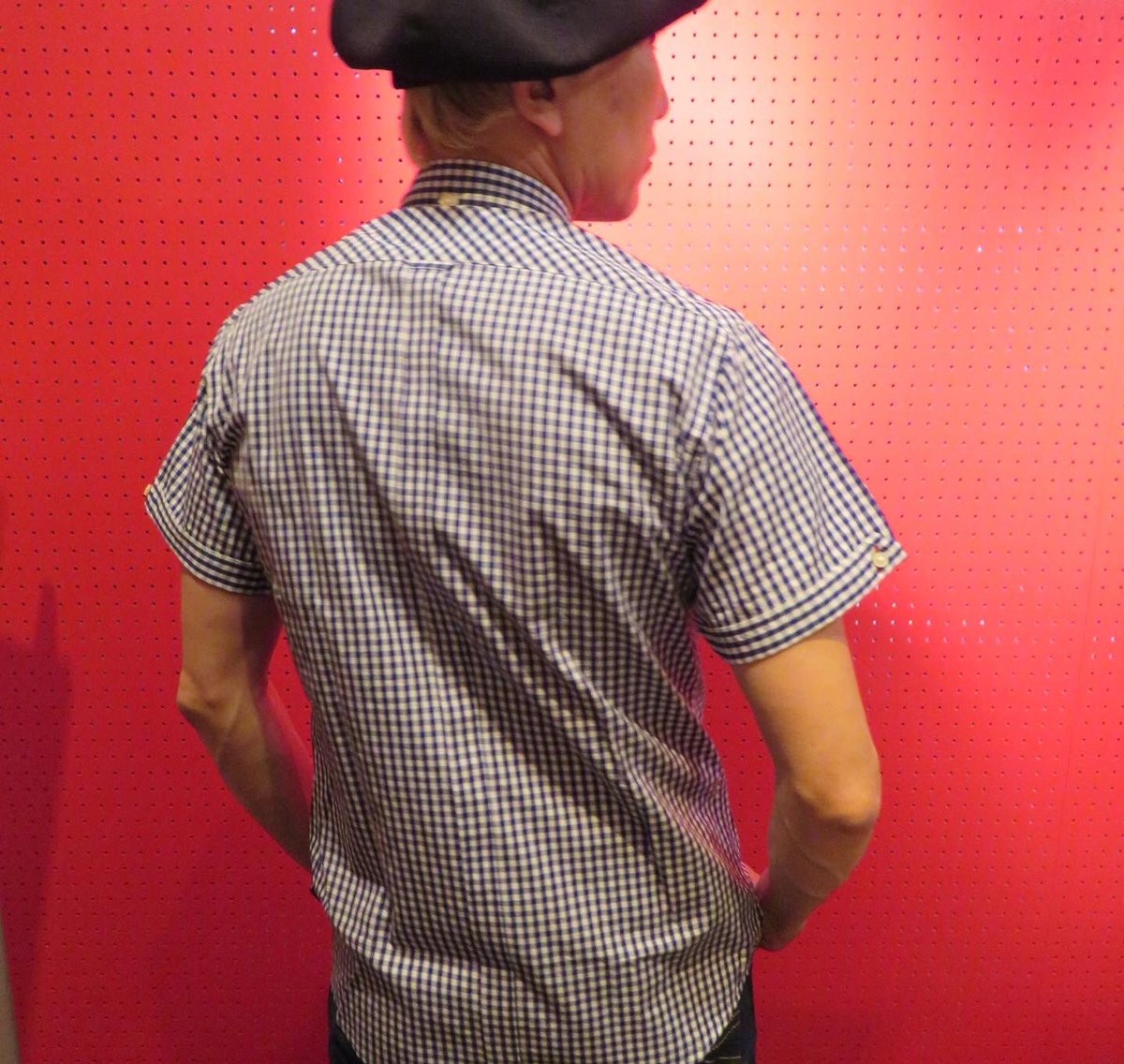nevertrust_usc's tweet photo. 定期的に欲しくなるギンガムチェックはライトなトーンで夏を先どり!
ショートラウンドカラー(ちび丸襟)のボタンダウンです。
https://t.co/qwyAS0IWcY
#nevertrust
#shirts
#gingham
#bottondown
#roundcollar
#skrnheads
#mods
#trad
#ivy
#madeinjapan
#ハーバーツストア https://t.co/qfRm7fY4Kw