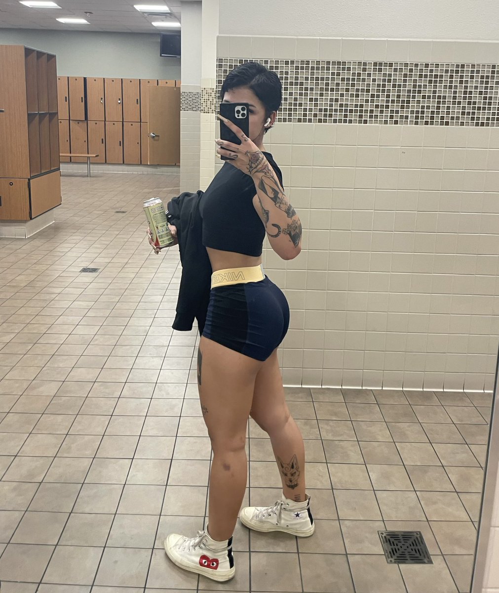 starrsandmoon's tweet photo. gyming… https://t.co/TWEWgDSRqd
