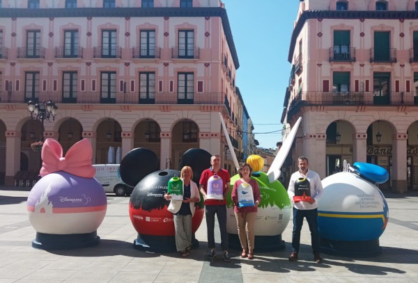 HuescaBN's tweet photo. #MedioAmbiente:

Ecovidrio 🌍 (@ecovidrio) y Disneyland Paris (@DisneylandParis); en colaboración con el Ayuntamiento de Huesca (@aytohuesca), han colocado durante 2 semanas iglús de reciclaje de vidrio.

👇DETALLES👇
https://t.co/P7SCmmsdDu https://t.co/CLjIDJeVwn