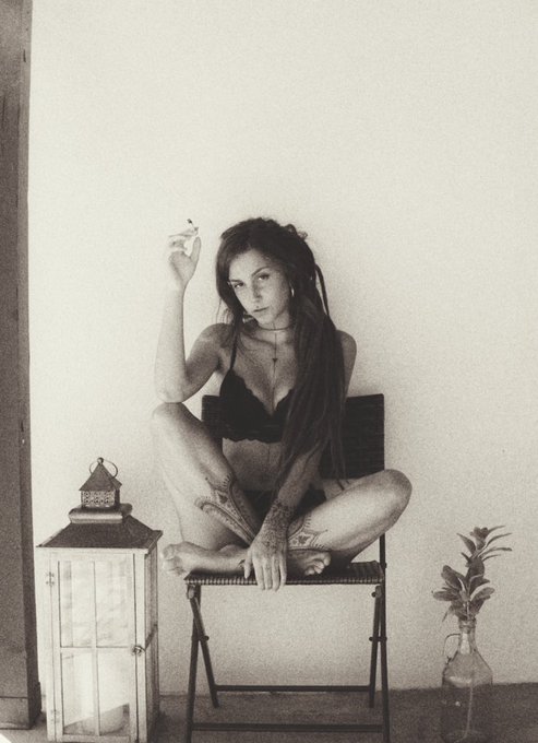 Desert backyard https://t.co/0PAUFDvucJ