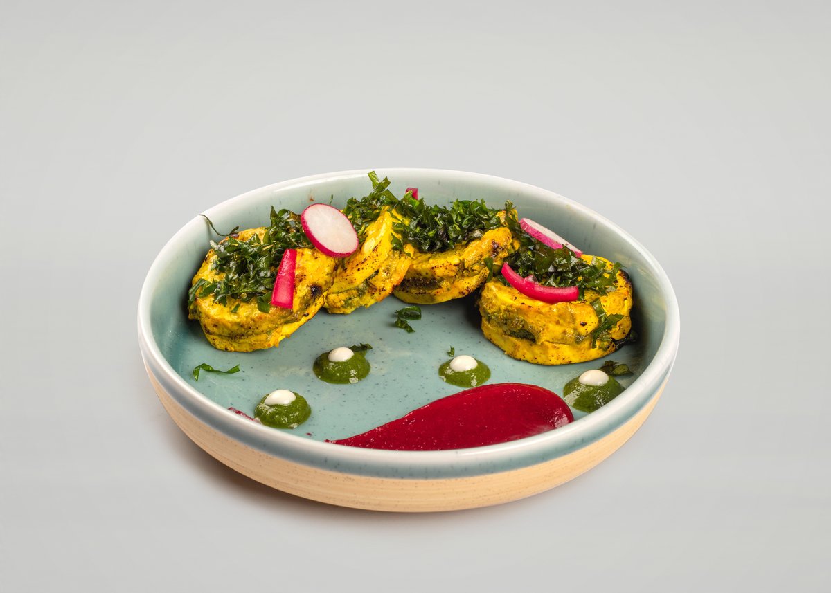 itsBurJuman's tweet photo. Explore delectable flavours from India's northwestern region, crafted by MasterChef Sanjeev Kapoor only at @theyellowchilliuae at @burjuman Mall.
#indiancuisine #theyellowchilli #catering #desifoodies #foodies #BurJuman #BurJumanMall https://t.co/sM5q56MtFZ