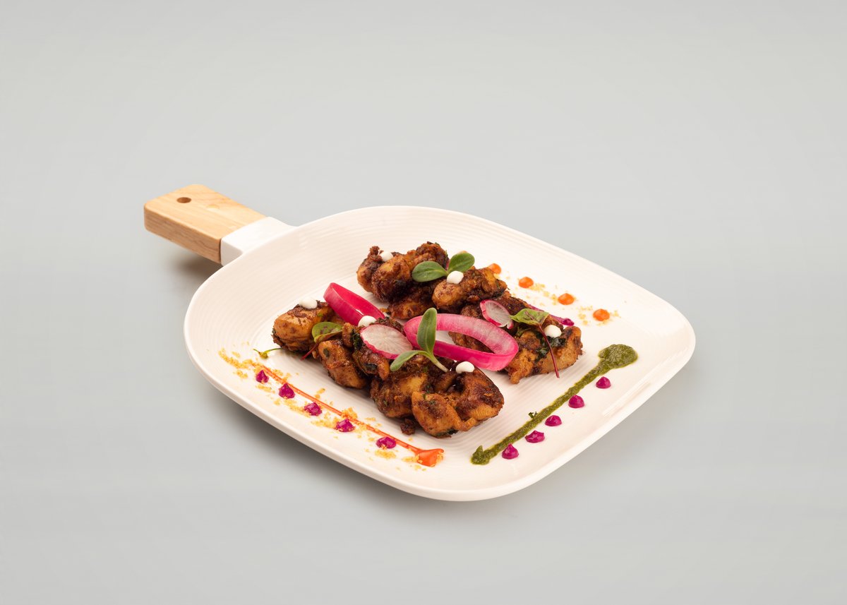 itsBurJuman's tweet photo. Explore delectable flavours from India's northwestern region, crafted by MasterChef Sanjeev Kapoor only at @theyellowchilliuae at @burjuman Mall.
#indiancuisine #theyellowchilli #catering #desifoodies #foodies #BurJuman #BurJumanMall https://t.co/sM5q56MtFZ