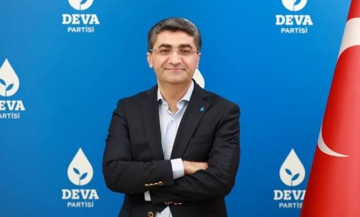 kirazdadeva's tweet photo. Deva Partisi Halkla İlişkiler Başkanımız sayın Mehmet Emin Ekmen'in yarın 9.45'de canlı yayında
 #İlkDamlaGaziŞehir https://t.co/NoqPjXnKJQ