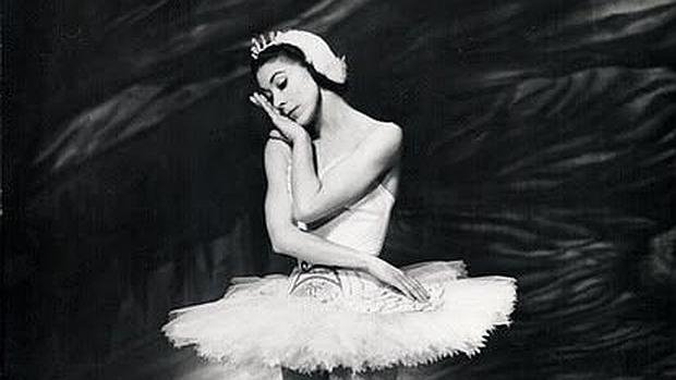MartaCarrasco4's tweet photo. El 18 de mayo de 1919 nació en Reino Unido la Prima Ballerina Assoluta, Margot Fonteyn. Desarrolló su larga carrera en el Royal Ballet. Formó con Rudolf Nureyev una de las míticas parejas del Ballet Clásico.  @Danzapuntoes https://t.co/Qz55UlburN