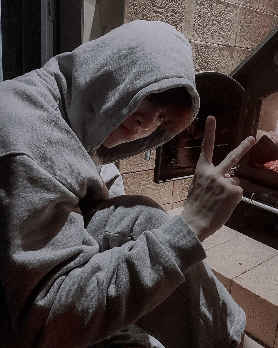 EBOYTRS's tweet photo. junghwan these days… https://t.co/G2JzWHg4J5