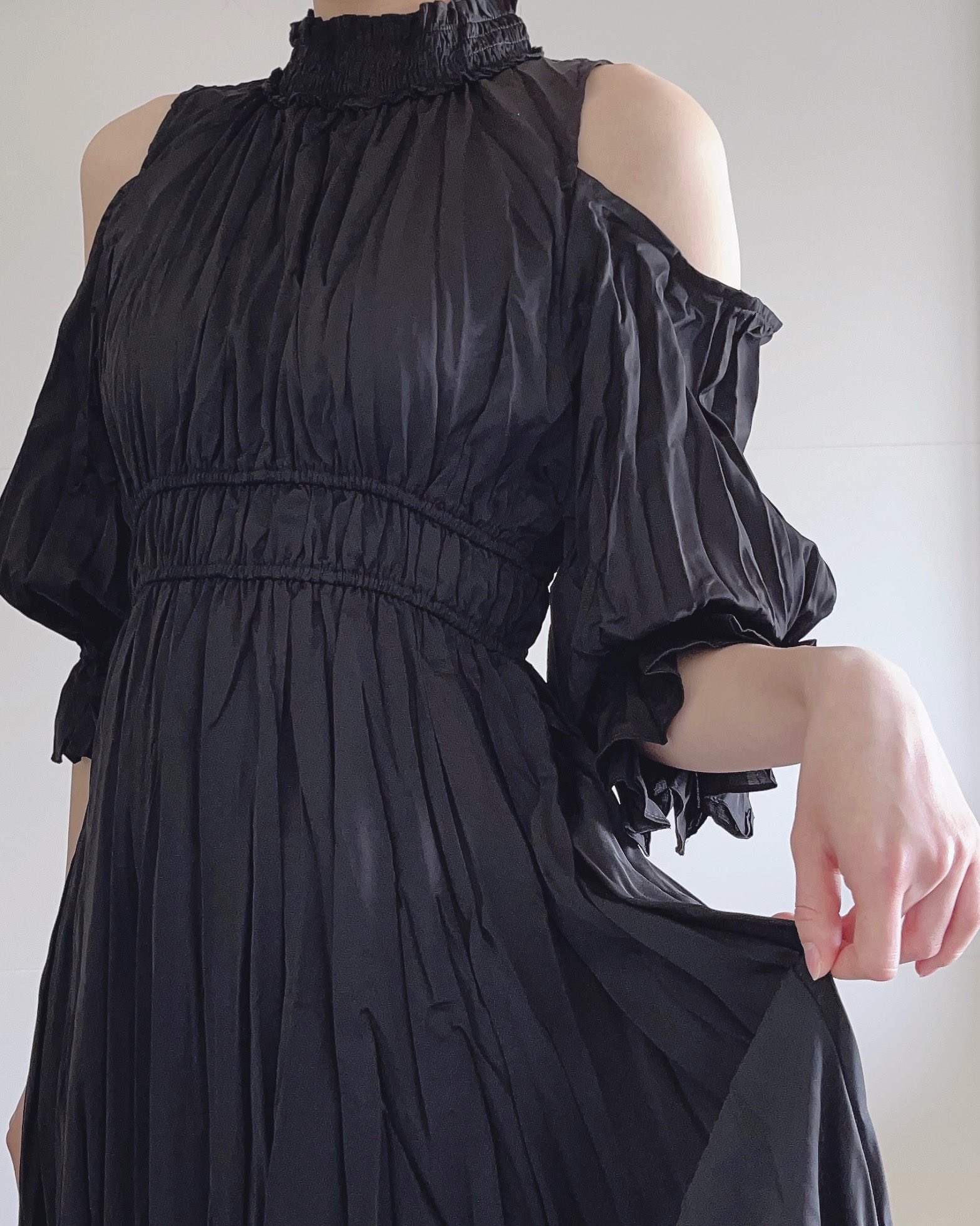 ワッシャー プリーツ ワンピース　新品タグ付き GRL グレイル on X: 