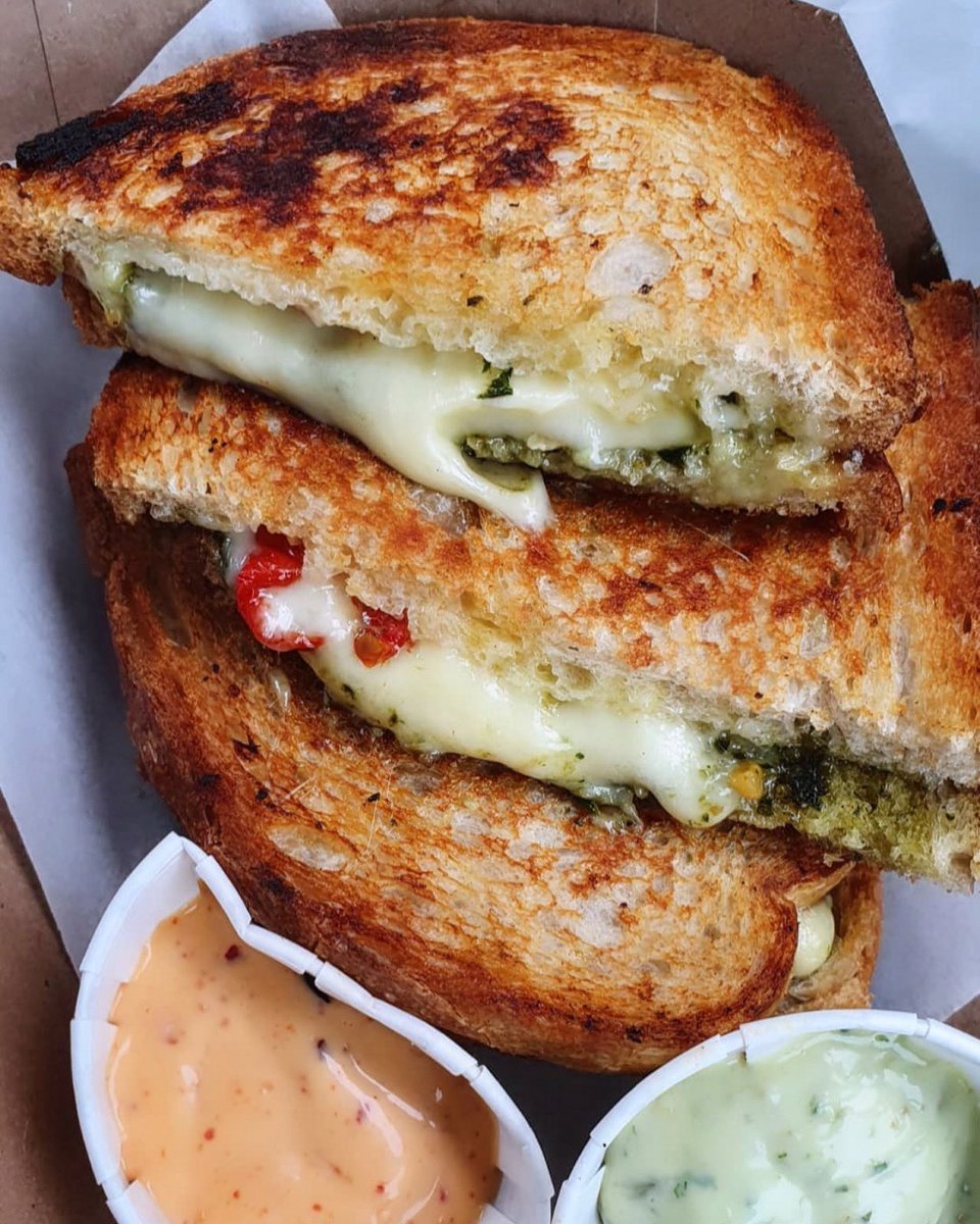 📸 by @felicity_rte_ot_

Great shot of our Fresh Mozzarella, Sun-dried Tomato and Basil Pesto Toastie 🥪 

Dips on the side of course! 

#mozzarella #freshcheese #toastie #grilledcheesesandwich #sundriedtomato #basilpesto #sourdough #basilpestomayo #harissamayo #cheeseinireland
