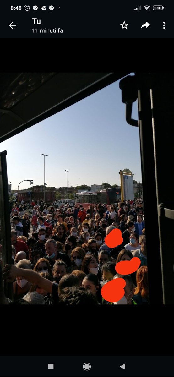 romalidoinfo's tweet photo. Oggi uno dei 3 treni MA200 fatti arrivare da @eugenio_patane si è bloccato prima di Magliana. Treno evacuato con persone sui binari e servizio sospeso. Questa la situazione ad Acilia sui famigerati bus navetta. L'assessore e il presidente @GiovanniZannola hanno commenti da fare? https://t.co/RYW7RNj6JK