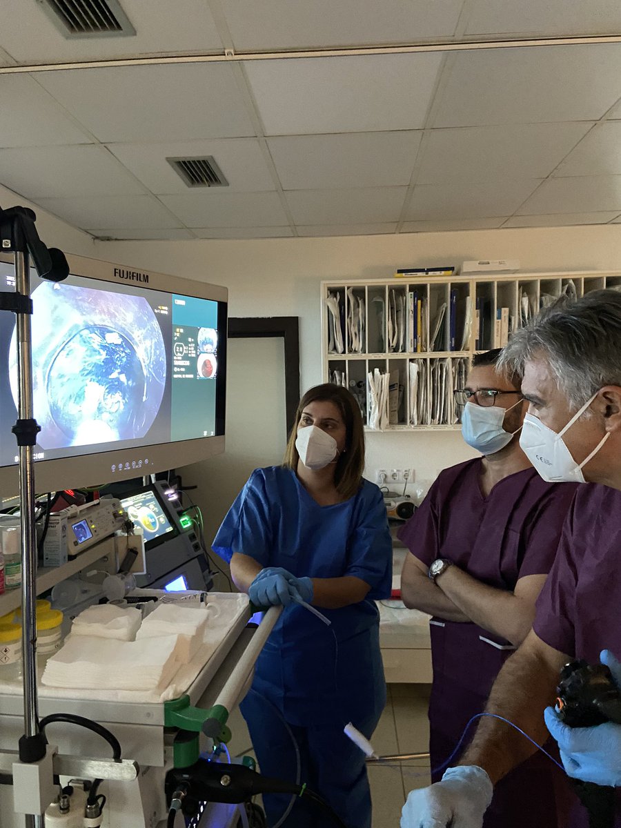 Hoy, sesión de POEM con la inestimable ayuda y experiencia de <a href="/Pedro_Roson/">Pedro J. Rosón</a> <a href="/ENDOS96/">DIGESTIVE ENDOSCOPY</a> Buscando consolidar en nuestro Centro el POEM como opción de tratamiento eficaz y seguro en trastornos motores esofágicos <a href="/HUniv_Poniente/">Hospital Universitario Poniente</a>