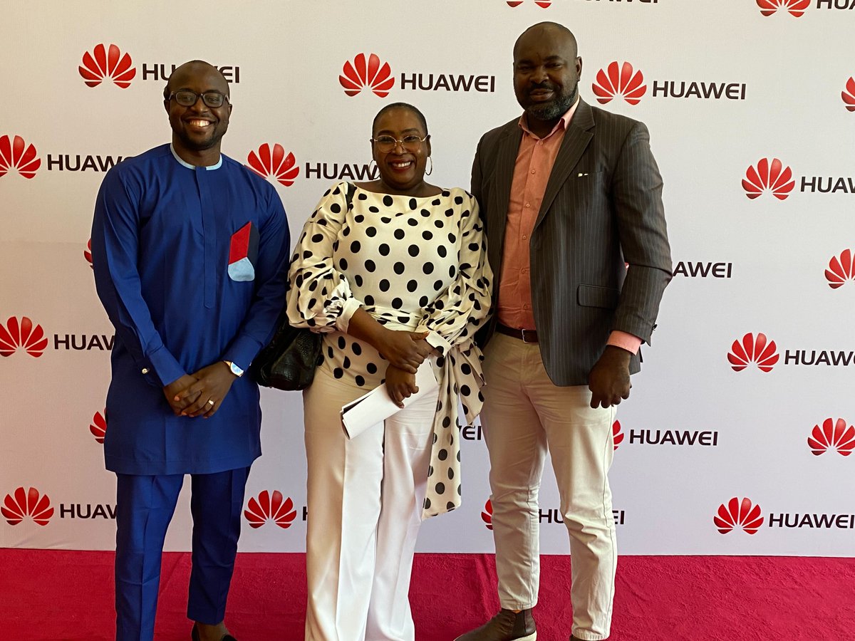 OdysseyEnergyS's tweet photo. We recently attended the 'Lagos solar ecosystem summit 2022' hosted by @Huawei. The event brought together developers, partners &amp; stakeholders from the RE market to discuss the role of RE in increasing energy access in Nigeria &amp; driving substantial economic growth in the sector. https://t.co/KbFMJq08f4
