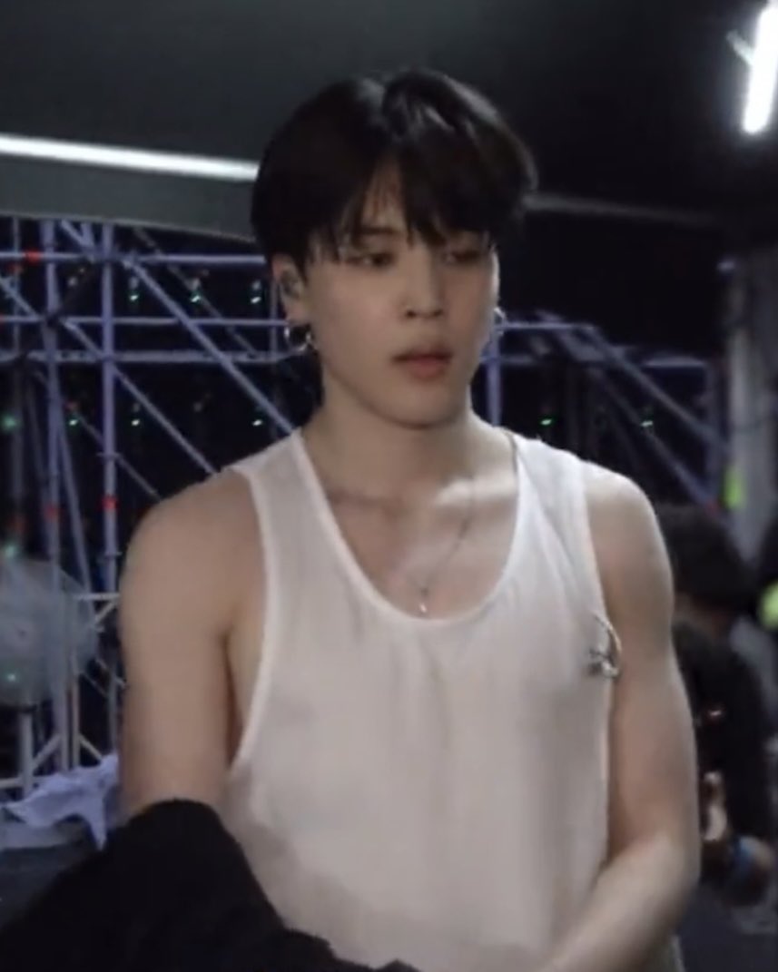 그니까 네 말은, 전졍굯이 날 좋아한다? 그래서 맨날 나한테 틱틱 대는 거고?
#지정