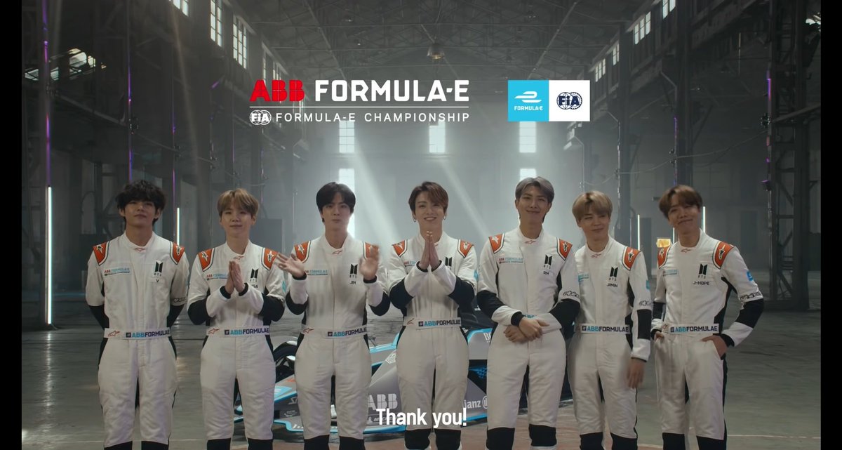 ndaV_WinterBear's tweet photo. 𝗕𝗧𝗦 𝗫 𝗙𝗢𝗥𝗠𝗨𝗟𝗔 𝗘

Pt: ternyata namjoon bisa nyetir, pada ketar ketir ngk tuh😭

KERENNN SEMUAAAA😍😭😭😭😭

#BTS #BTSARMY #btsXformulaE https://t.co/bzfYvF8DKX