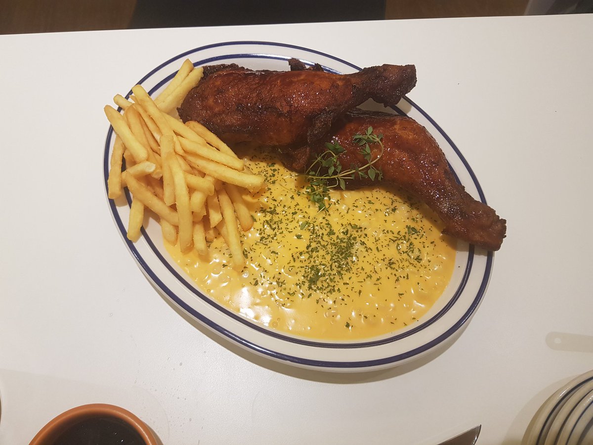 Foolishbear1004's tweet photo. 사진 순서대로 후기 남길게오
쯔란 갈비 리조또
제 주��적 원픽에 객관적으로 봐도 호불호 없이 누구나 좋아할만한 맛이에요 승빠가 설렁탕맛이 나는 리조또라고 특이하게 설명했는데
진짜 리조또에서 설렁탕맛이 나요
그렇다고 해서 기존 리조또의 맛을 해치는게 아닌 정말 새로운 맛이었어요 강추! https://t.co/Ibtwu79Hs2