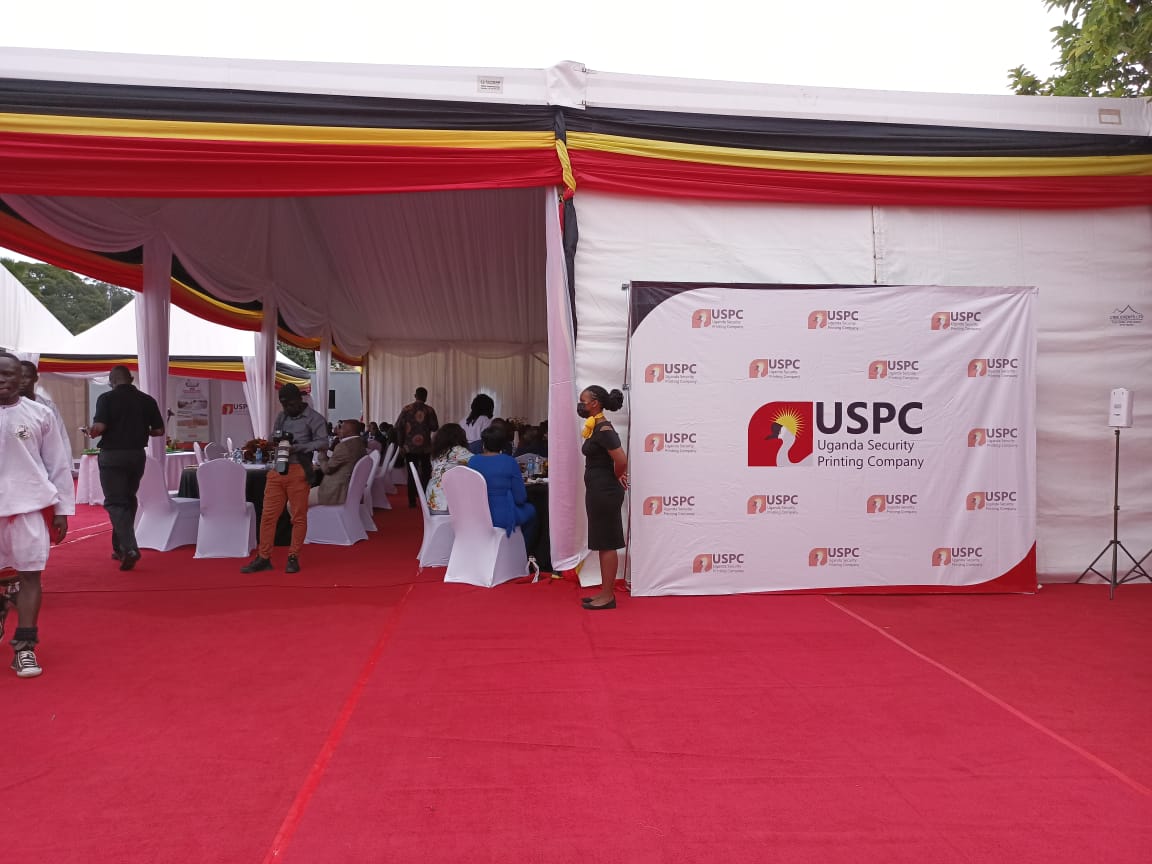 The Uganda Security Printing Company 
@USPCLtd is a joint venture company between the 
@GovUganda
 and Veridos GmbH, a German firm and it's launching right now in Entebbe
@UgPresidency 
#USPCbreaking ground
@nbstv @ntvuganda