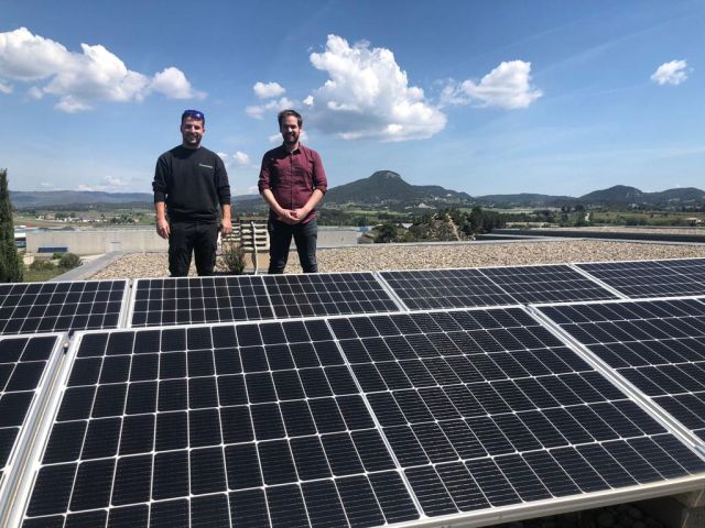 VeuAnoia's tweet photo. #Vilanova preveu instal·lar plaques solars a tots els edificis municipals 👉https://t.co/ZbmRY5rwau

La instal·lació ha anat a càrrec de @BiorenovablesA una jove iniciativa empresarial que va iniciar-se l’any 2019

@ajvilanovacami    #VeuAnoia #comarca #energiasolar https://t.co/aNQWD4hpc3