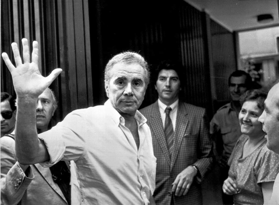 Il 18 maggio 1988 si spegneva lui
Condannato, prima che giudicato. Distrutto, eppure innocente. 
Enzo Tortora è stato vittima della cattiva giustizia e della stampa cialtrona.
#EnzoTortora