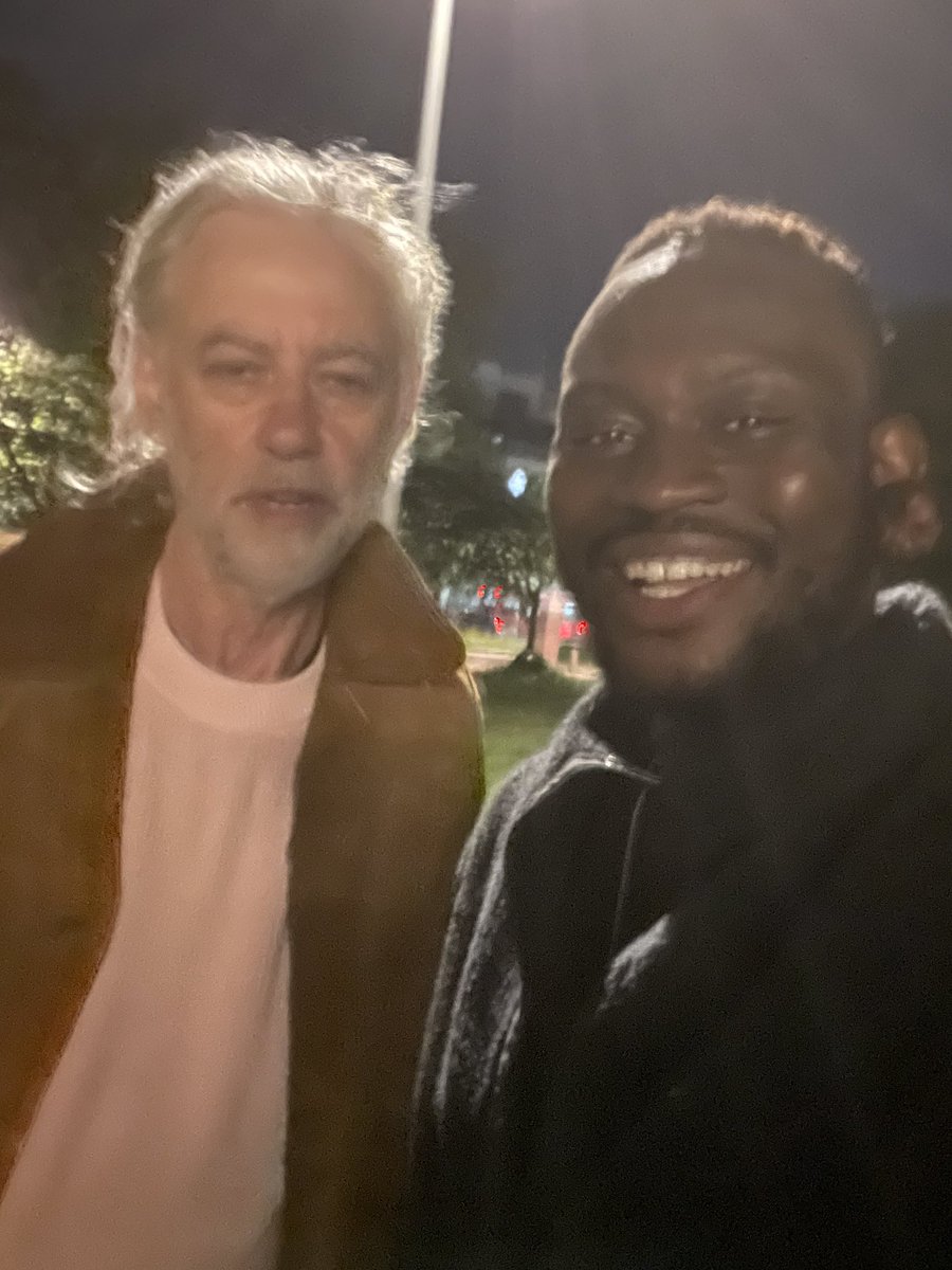 WolfyMcIntosh's tweet photo. Meet your heroes. Last night I met Bob Geldof, KBE. He took time to share life and advice as an artist. Something that will impact me forever. Why? Simply due to the fact as artists we need to encourage each other. #bobgeldof #artist #creative #impact #inspiration #bandaid https://t.co/wDpmbsGaTo