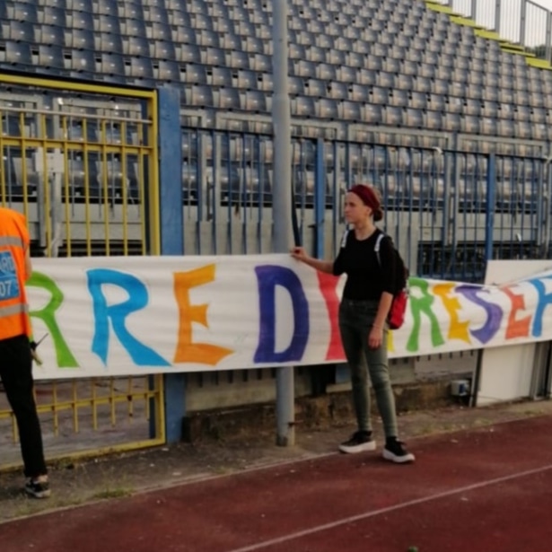 Il maxistrisciine di 650 metri per la pace nel mondo allo stadio di Empoli per l'amichevole con la nazionale Ucraina #terredipresepi #PACE