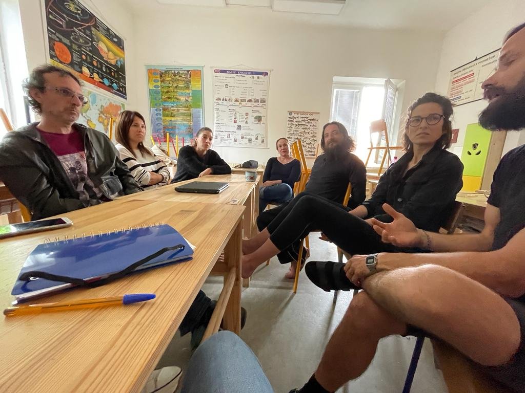📢Jobshadowing a Okna (Txèquia🇨🇿). El nostre professorat formant-se en escoles verdes, al bosc, en patis oberts i on l’alumnat interacciona i conviu amb la natura.

<a href="/GVAeducacio/">GVA Educació</a> <a href="/GVA_Cefire/">Formació, Innovació i Recursos per al Professorat</a> #ErasmusPlus