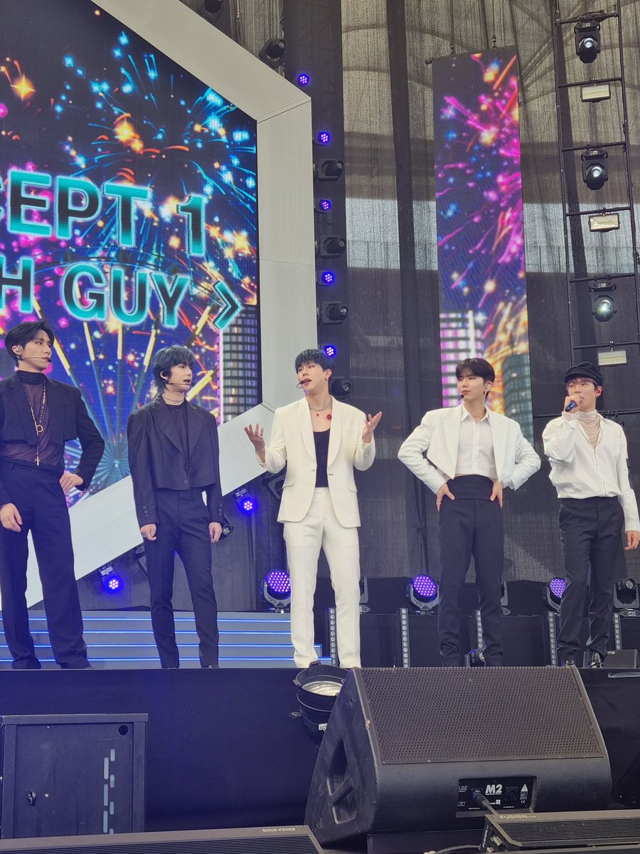 cicilefambon's tweet photo. I.M. 🙀❤ Monsta X !
#KPOPFLEX #kpopflexfestival #MONSTAX #IM #Frankfrut #MONSTAX_LOVE #frontofstage #Day2 #I_M https://t.co/NEjA2penNG