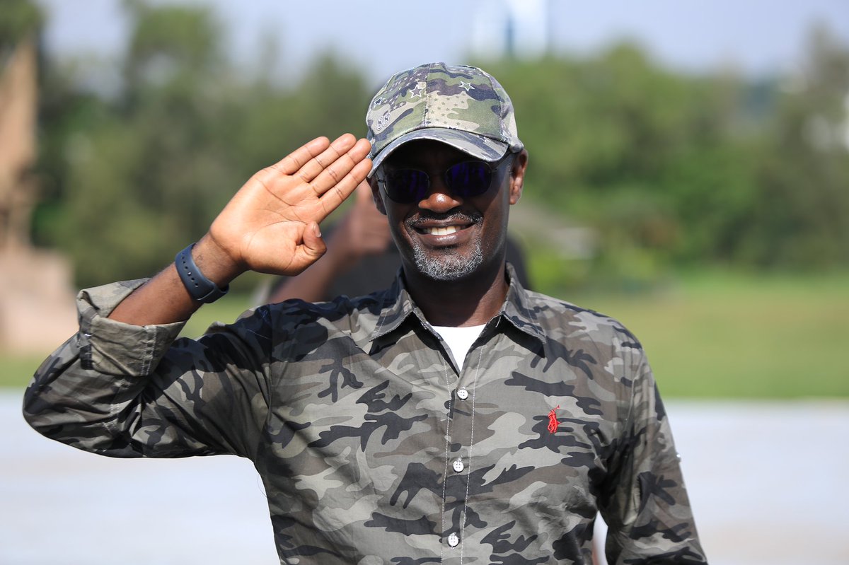 PaddyAnkunda1's tweet photo. The "Col General" has been absolved by Sheebah. I knew the "old man" wasn't guilty. Now he can salute with confidence. https://t.co/Q1oDsQiic7
