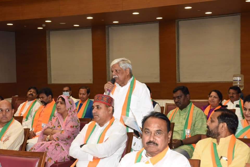 vishnumppalamu's tweet photo. नई दिल्ली स्थित भारतीय जनता पार्टी के कार्यालय में आयोजित सामाजिक संवाद कार्यक्रम में सम्मिलित हुआ। इस अवसर पर राष्ट्रीय अध्यक्ष आदरणीय @JPNadda जी का मार्गदर्शन हम सभी को प्राप्त हुआ।
@narendramodi 
@blsanthosh
@LalSinghArya 
@DilipSaikia4Bjp 
@BJPNagendraji 
@dprakashbjp https://t.co/deKkVco5Y9