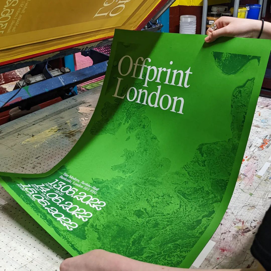 GFSmithpapers's tweet photo. #ExtractPapers Cactus 135gsm two colourway screen printed poster for Offprint Projects, printed by @_DizzyInk. https://t.co/F92FAIjeJk