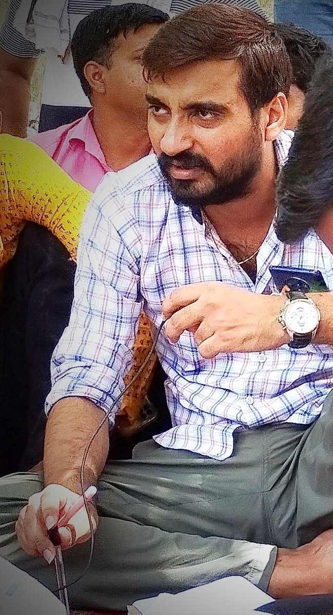 Mukesh_Y_SP's tweet image. आज सच को दबाया जा रहा है कल तो sach bolna muskil ho jayega 😡😡😡
#RELEASE_Viveksir