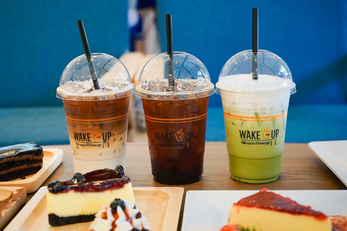 เกินปุยมุ้ยยย☺️
กาแฟดี☕️ชาเขียวเด็ด💚 เค้กอร่อย🧡

พบกันที่ Wake Up Coffee ทุกสาขาค้าบบบ😋