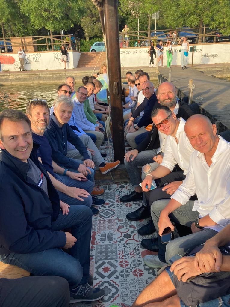 kiratech's tweet photo. Ieri sera boat Tour al Parco Naturale Albufera ⛵️e cena di Paella alla Valenciana! 🥘Grazie ai nostri clienti che hanno partecipato e ai nostri Partner e Sponsor! 🔝🍾E oggi…#KubeCon #Valencia per scoprire tutte le novità in ambito #CloudNative! #KubeKira #WeDevOpsIT https://t.co/JsrYj7emfs