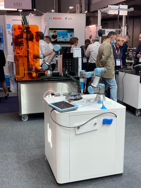 UR_France's tweet photo. Aujourd'hui c'est la 2e journée du Salon Global Industrie (@Salon_GI) ! Vous pouvez toujours nous rendre visite au stand 5C41. Notre équipe se fera un plaisir de vous accueillir 🦾🤖
N'oubliez pas de réserver votre PASS d'entrée à l'événement via ce lien 👉https://t.co/XQGFKilxzr https://t.co/95NUB4ohuO