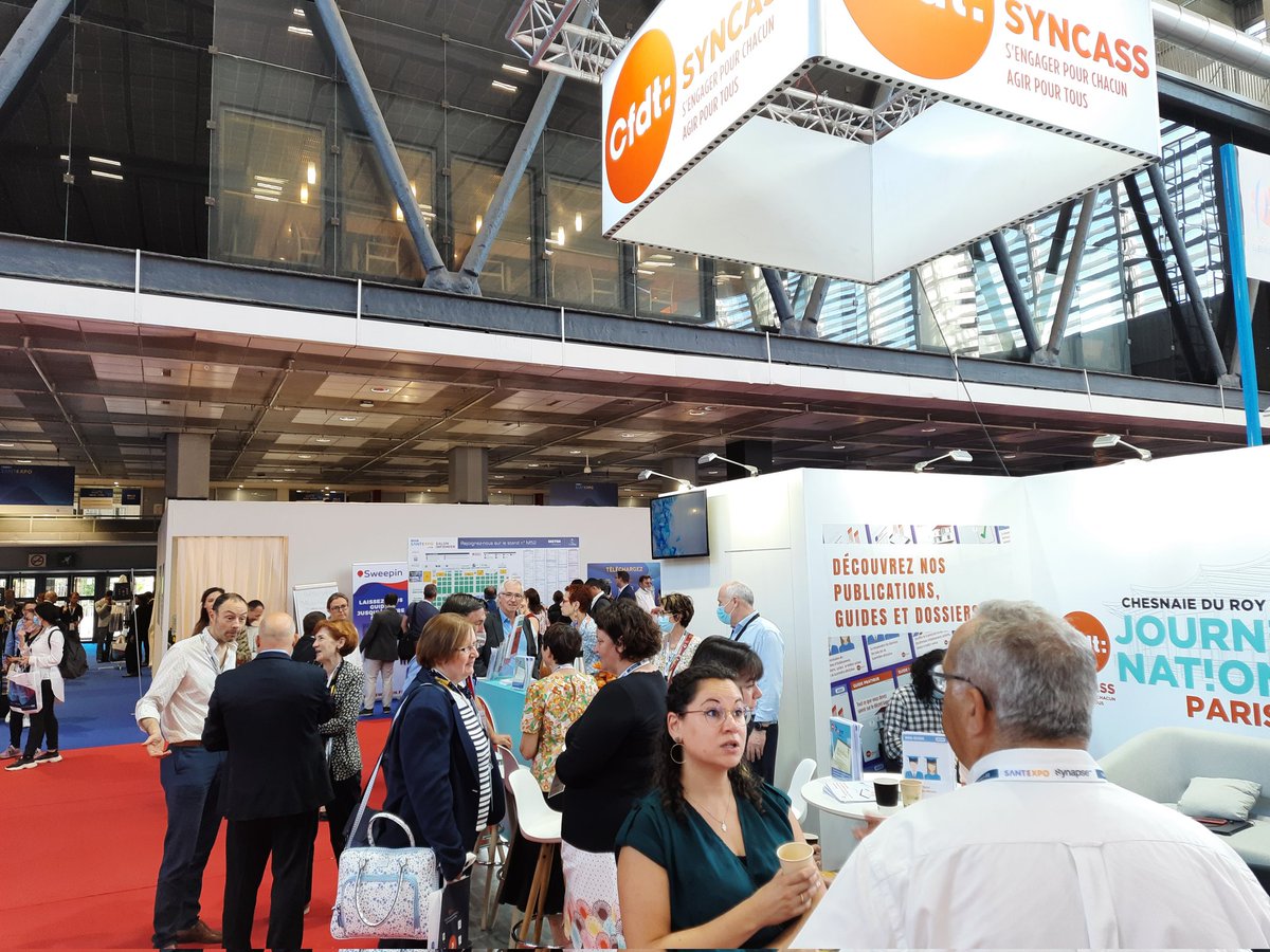 MHAngelloz's tweet photo. Déjà du monde au stand @SYNCASSCFDT rejoignez nous! https://t.co/QjAXBd08AF